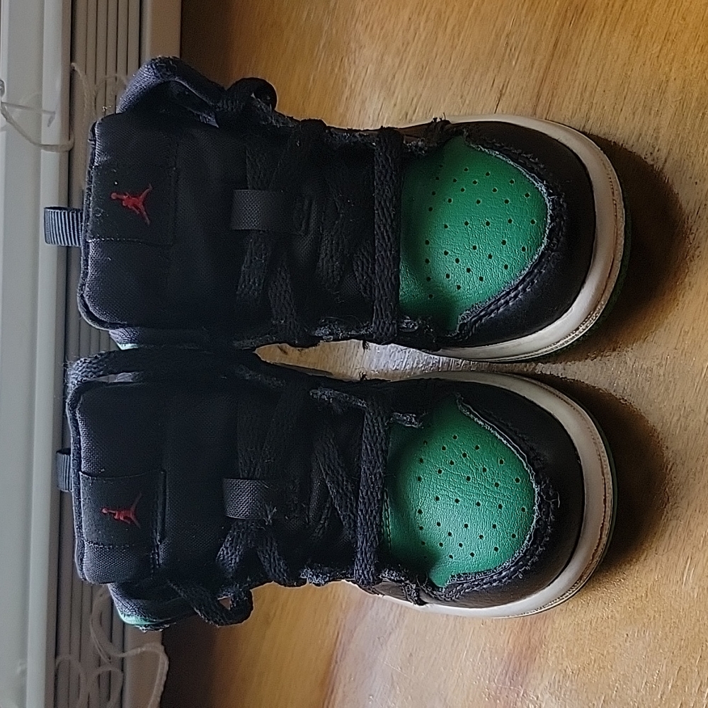 Nike Air Jordan 1 MID